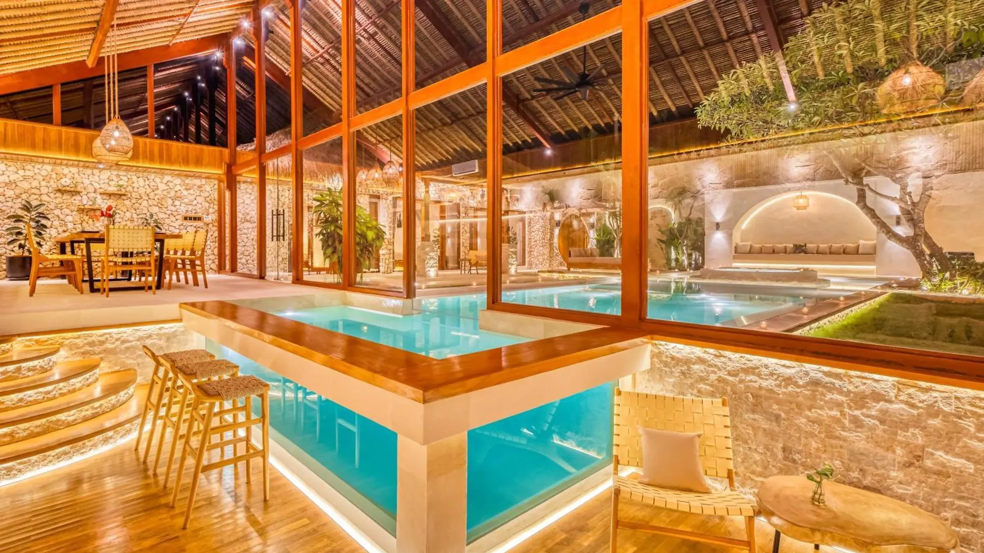 Villa Vienna - New 8Bdr Jacuzzi Sauna And Cinema Seminyak  Indonesia