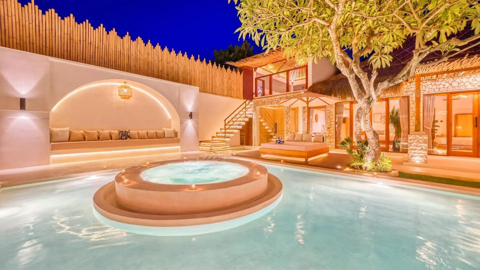 Villa Vienna - New 8Bdr Jacuzzi Sauna And Cinema Seminyak  0*, Seminyak (Bali) Indonesia