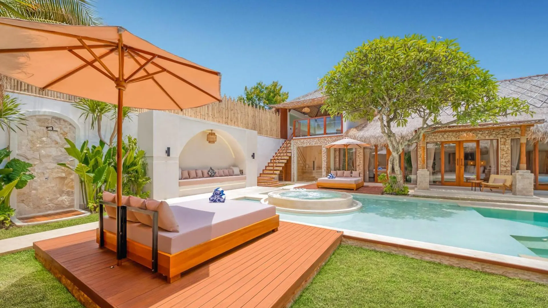 Villa Vienna - New 8Bdr Jacuzzi Sauna And Cinema Seminyak  Indonesia