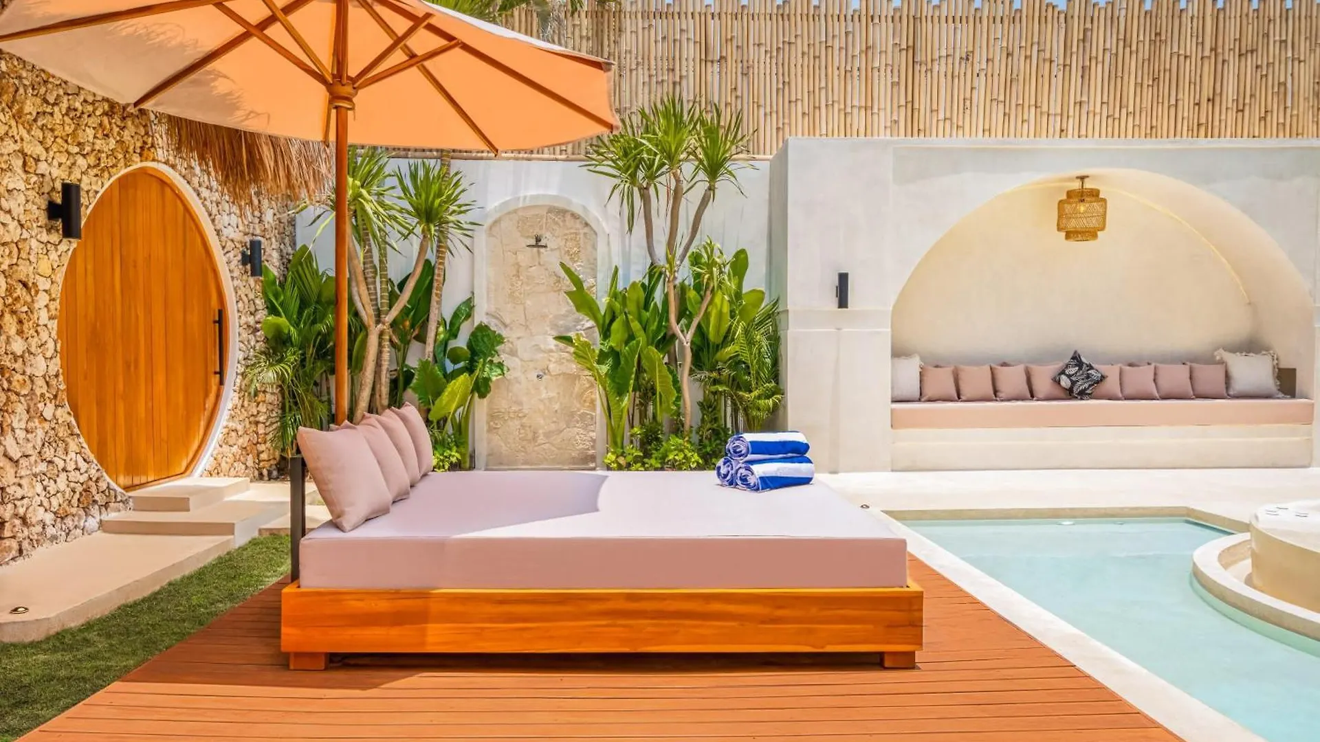 Villa Vienna - New 8Bdr Jacuzzi Sauna And Cinema Seminyak  0*, Seminyak (Bali)