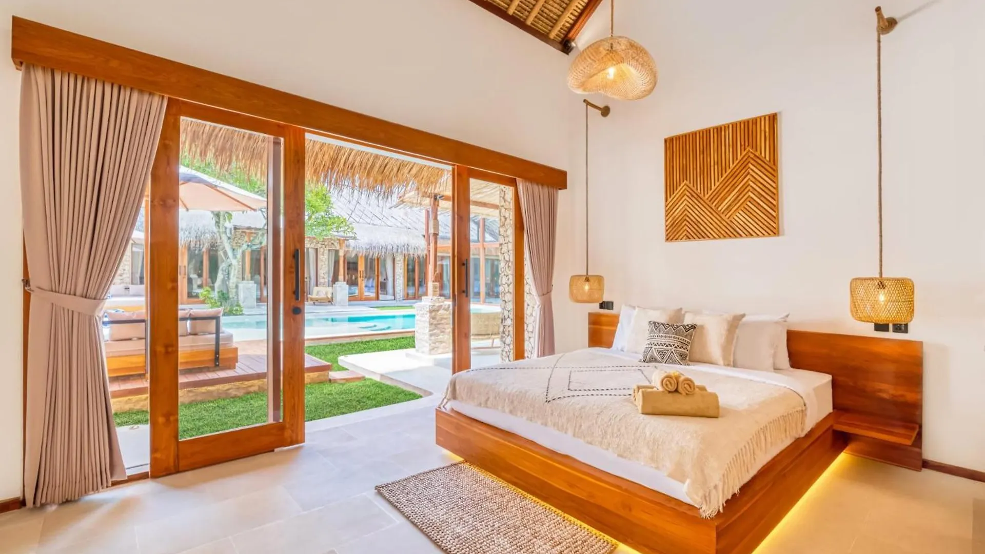 Villa Vienna - New 8Bdr Jacuzzi Sauna And Cinema Seminyak  Indonesia