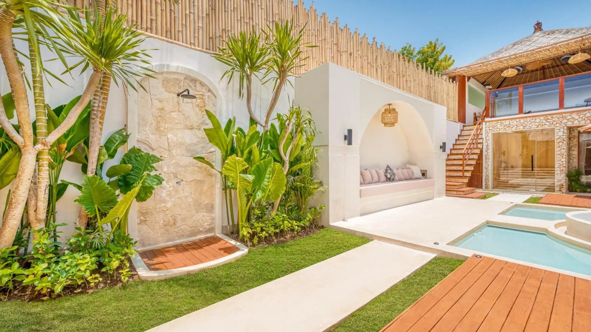 Villa Vienna - New 8Bdr Jacuzzi Sauna And Cinema Seminyak  Indonesia