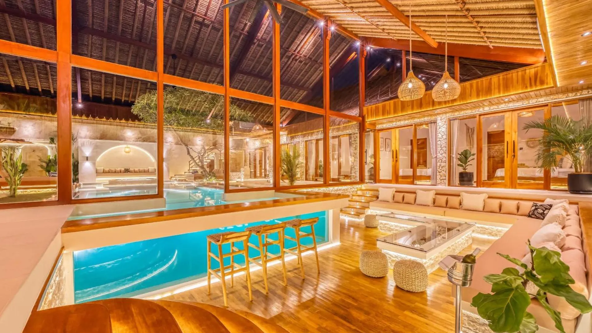 Villa Vienna - New 8Bdr Jacuzzi Sauna And Cinema Seminyak  0*, Seminyak (Bali)
