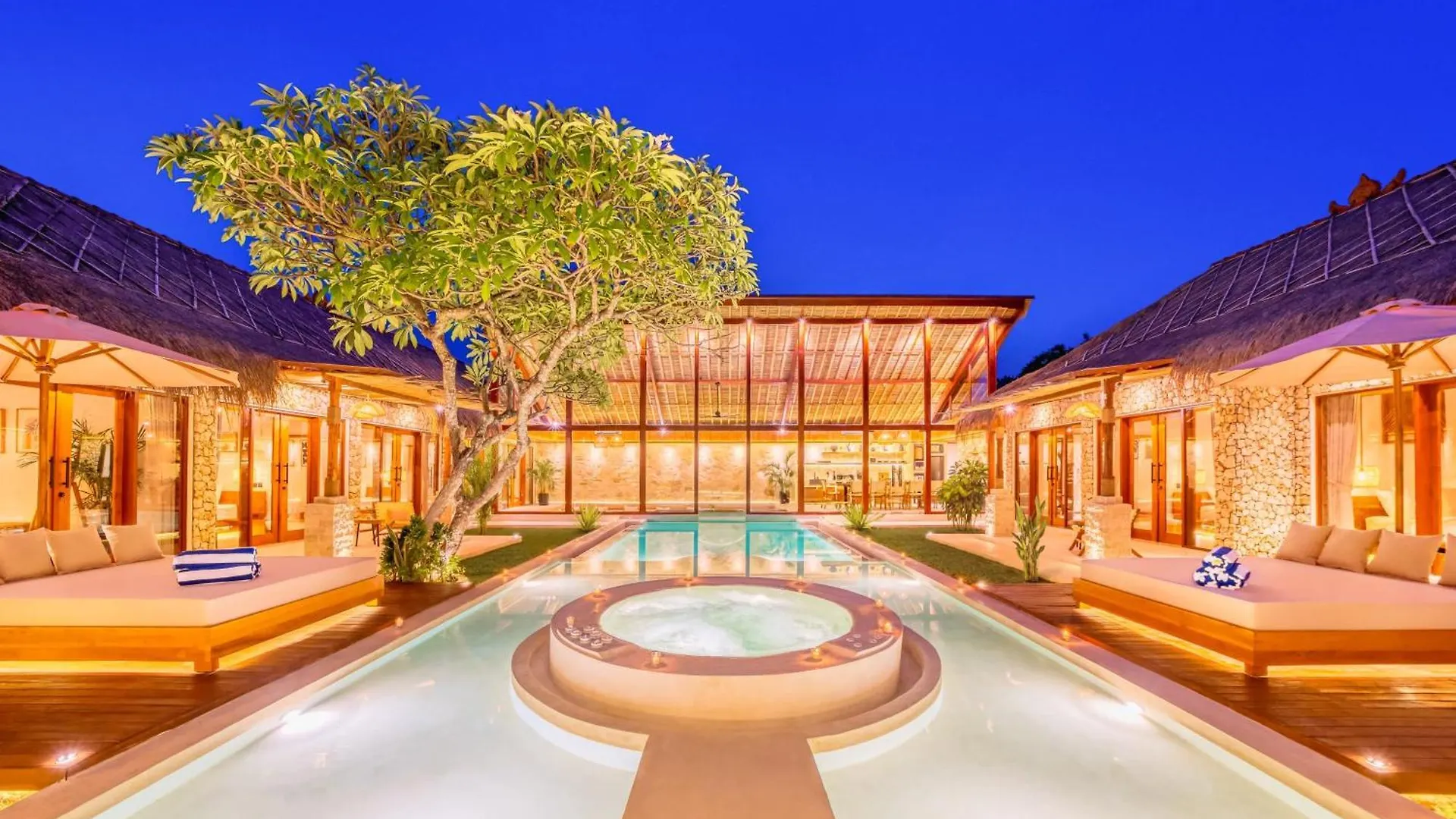 Villa Vienna - New 8Bdr Jacuzzi Sauna And Cinema Seminyak  0*, Seminyak (Bali)
